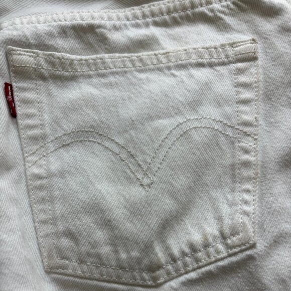 Levi’s White 501 Buttonfly Jean Shorts Size 26 - Picture 8 of 15